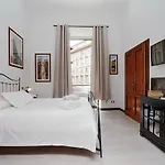 4Bnb - Cavour Square Apartment